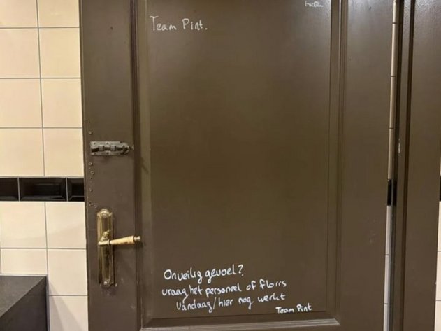 De deur van de dames-wc van De Pintelier, foto: Sikkom