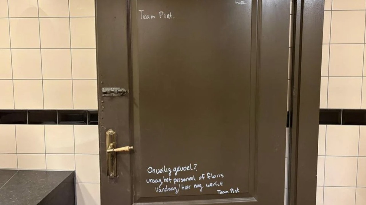 De deur van de dames-wc van De Pintelier, foto: Sikkom